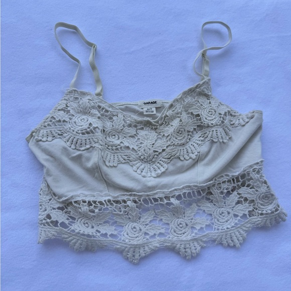 Lace tank top - Picture 3 of 3